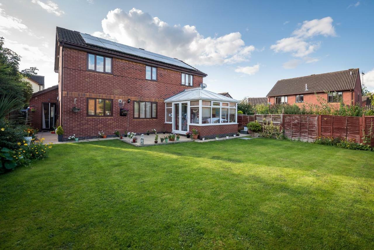 Spring Meadow Worcester Exterior foto